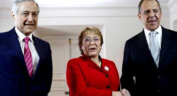El Canciller chileno, la Presidente Bachelet y Serguéi Lavrov 