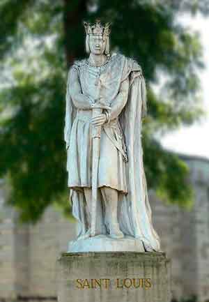 Estatua de San Luis IX