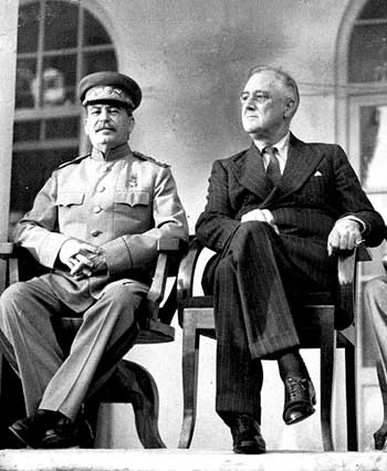 Roosvelt y Stalin en Teherán. comunistas arte doctrina